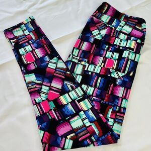 LulaRoe Leggings Tall & Curvy Colorful Green Blue Red Black Pink 0707